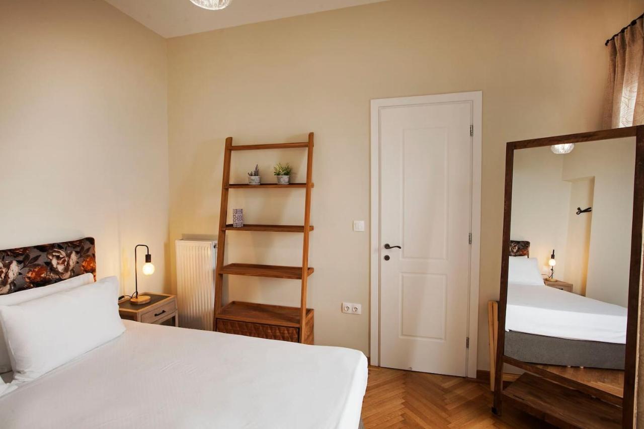 Pagrati Hilton Location Bentzi Family Suite 5 Athens Luaran gambar