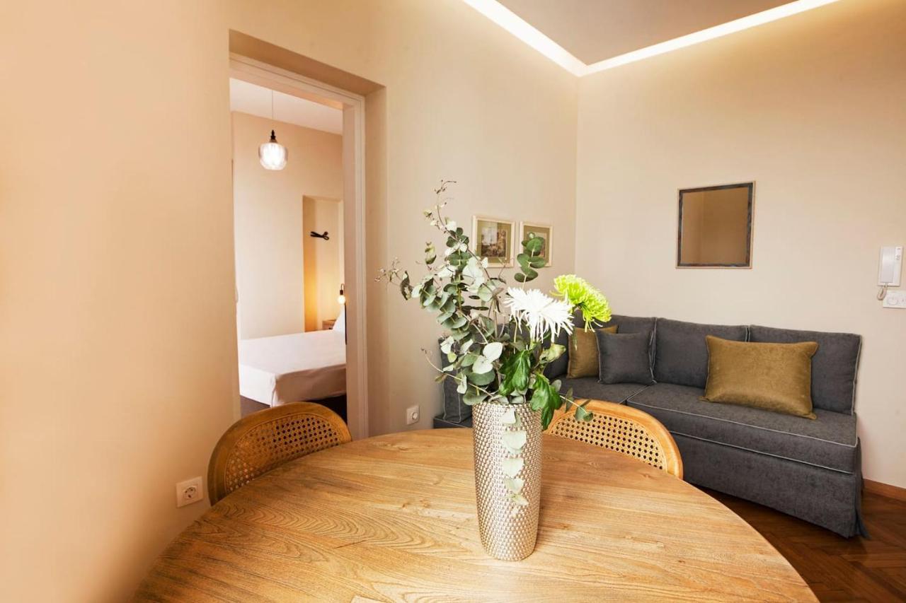 Pagrati Hilton Location Bentzi Family Suite 5 Athens Luaran gambar