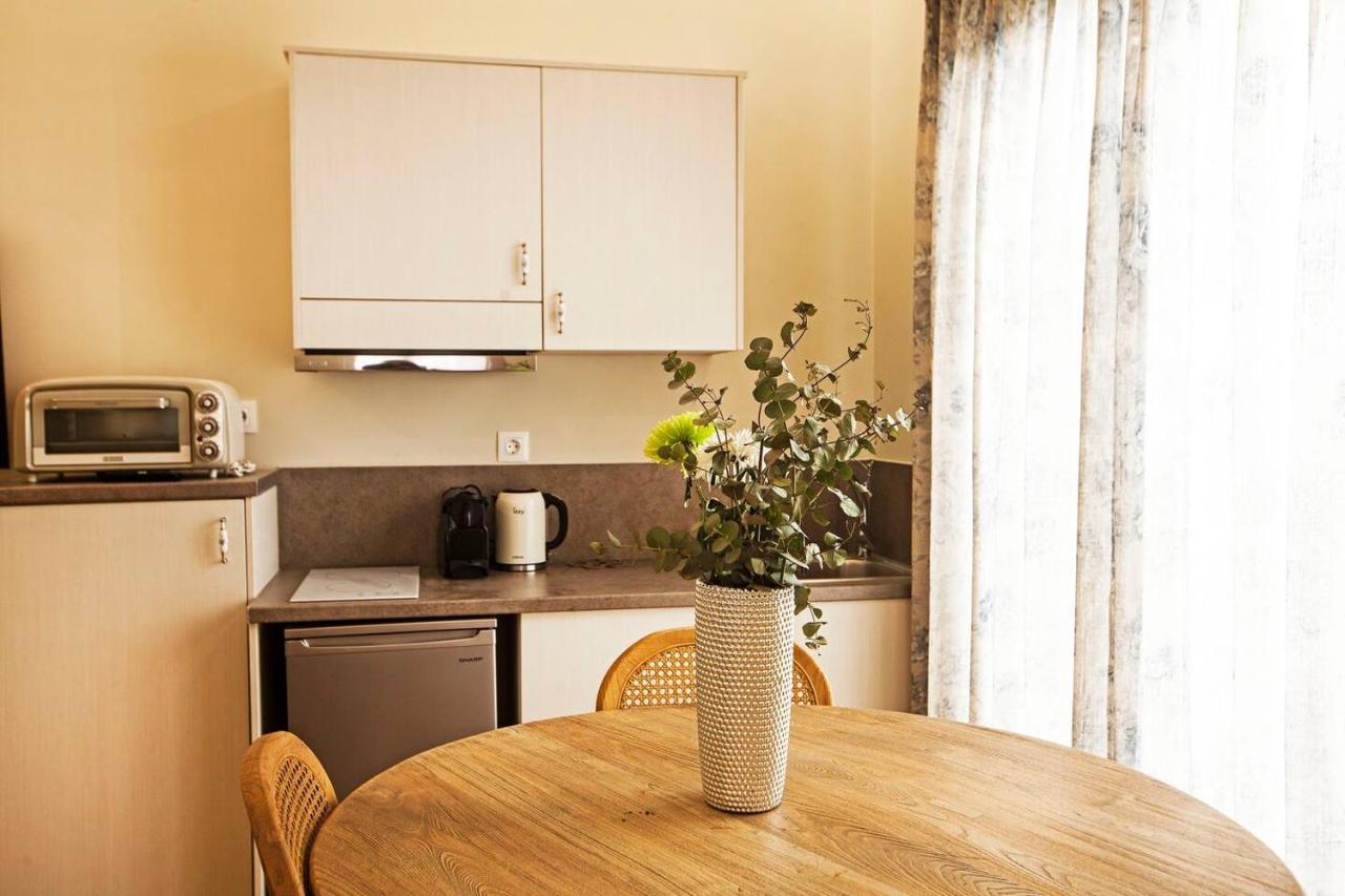 Pagrati Hilton Location Bentzi Family Suite 5 Athens Luaran gambar