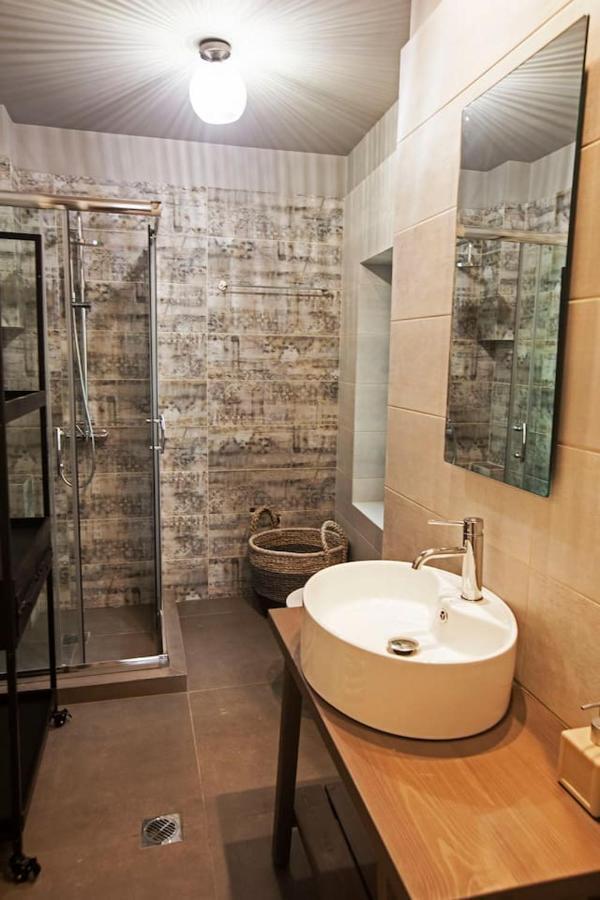 Pagrati Hilton Location Bentzi Family Suite 5 Athens Luaran gambar